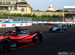 Panas Jadi Tantangan Pebalap Formula E di Jakarta, Tahun Lalu Ada yang Minum 5 Liter!