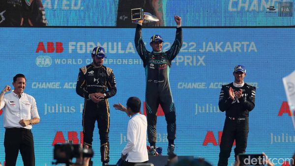 Mitch Evans Juara Formula E Jakarta