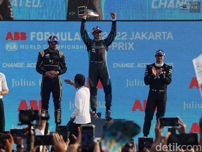 Mitch Evans Juara Formula E Jakarta