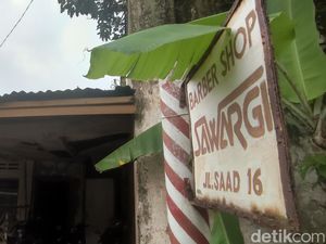 Menjajal Pangkas Rambut Langganan Jenderal dan Pesohor