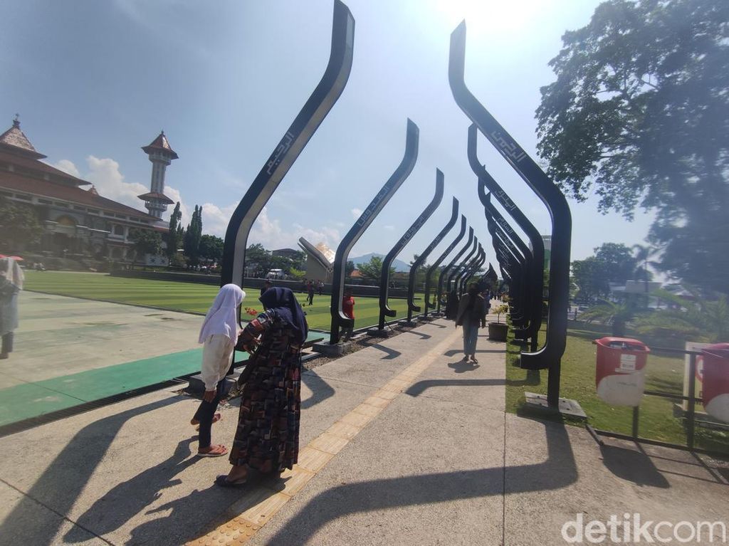 Alun-alun Cianjur Kembali Dibuka, Pengunjung Diizinkan Lepas Masker