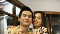 Potret Eva Celia Beli Sayur hingga Dapat Kue dari Demas Narawangsa
