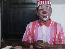 Kisah Panglima Badut Sahabat Anak kanker, Yatim Piatu, dan Korban Bencana Alam