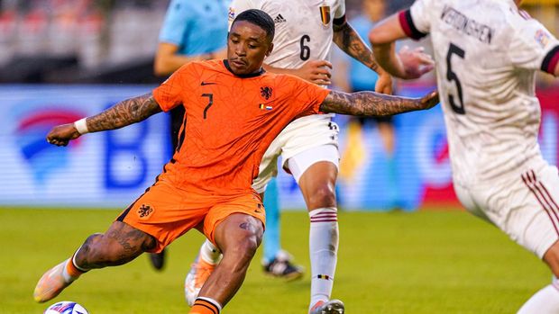 BRUSSELS, BELGIUM - JUNE 3: Steven Bergwijn of the Netherlands scoring a goal during the UEFA Nations League League A Group 4 match between Belgium and Netherlands at the King Baudouin Stadium on June 3, 2022 in Brussels, Belgium (Photo by Jeroen Meuwsen/Orange Pictures/BSR Agency/Getty Images)