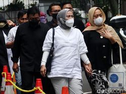 Suasana Gedung Pakuan Jelang Pengajian untuk Eril