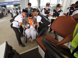 Bahagia dan Haru Selimuti Kedatangan Jemaah Haji RI di Madinah