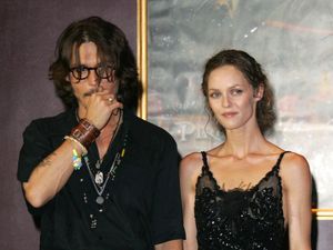 Fakta Vanessa Paradis, Mantan Johnny Depp yang Tak Nikah Selama 14 Tahun Fakta Vanessa Paradis, Mantan Johnny Depp yang Tak Nikah Selama 14 Tahun