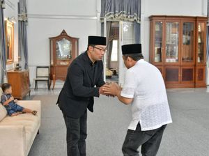 Tangis Wali Kota Bandung Saat Takziah: Eril Satu Sekolah dengan Anak Saya