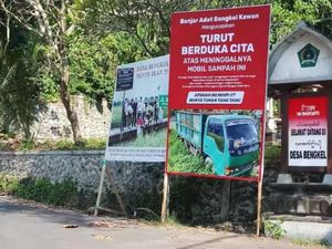 Baliho Duka Cita untuk Truk Sampah Muncul di Desa Bengkel Tabanan