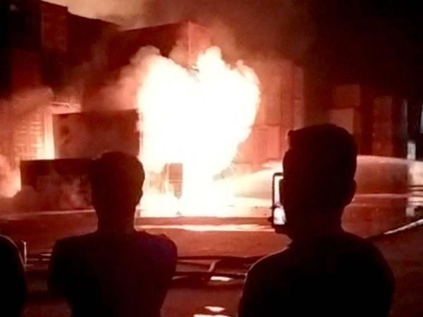 Depot Kontainer di Bangladesh Terbakar dan Tewaskan 16 Orang