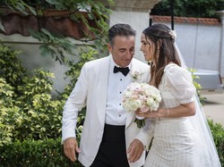 Kunci Sukses Pernikahan Diego Boneta-Adria Arjona di Film Father of The Bride