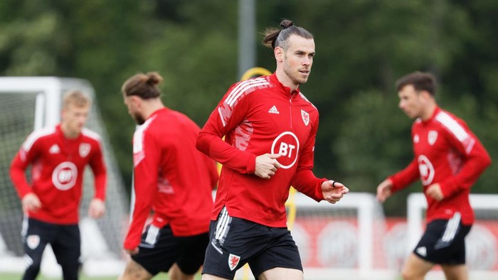 HENSOL, WALES - JUNE 04: Gareth Bale in action during a Wales Training Session at The Vale Resort on June 04, 2022 in Hensol, Wales. (Photo by Athena Pictures/Getty Images)