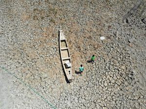 Gawat! Debit Air Rawa Chebayesh Irak Menyusut