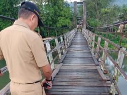 Jembatan Gantung di Soppeng Dikeluhkan Lapuk, Ancam Keselamatan Warga