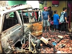 Pemuda di Sampang Bakar Motor-Ludeskan Rumah Orangtua Diduga Depresi