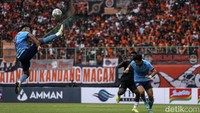 Tak ada gol tambahan sampai akhir laga sehingga Sabah menang 2-1 atas Persija.