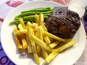 Murah Meriah! 5 Steak Empuk Juicy Ini Ada di Warung Tenda Kaki Lima Murah Meriah! 5 Steak Empuk Juicy Ini Ada di Warung Tenda Kaki Lima