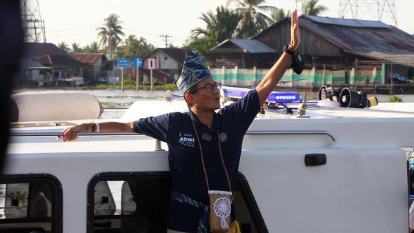 Menparekraf Sandiaga Kunjungi Desa Wisata Kubah Basiri