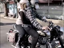 Atalia Kenang Dibonceng Eril Pakai Royal Enfield