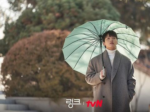 Moon Ga Young dan Yeo Jin Goo dalam drama Link: Eat Love Kill