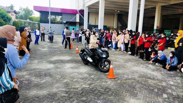 Pelatihan Safety Riding untuk Cegah Kecelakaan