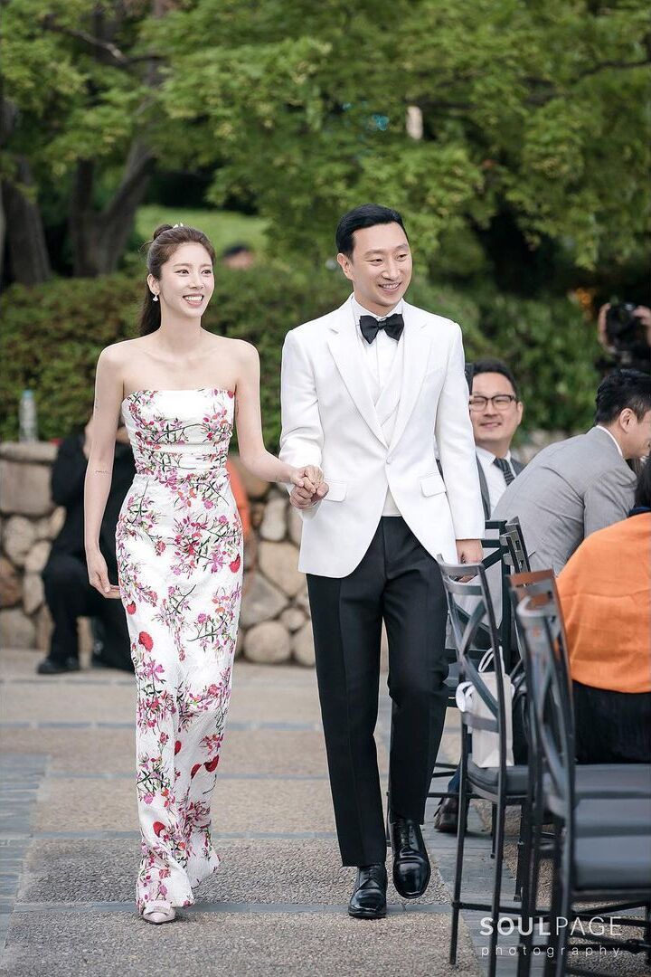 Pernikahan Son Dam Bi