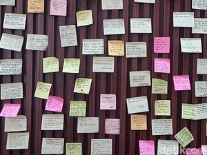 Ratusan Pesan dan Doa untuk Eril Tersemat dalam Kertas Warna-warni