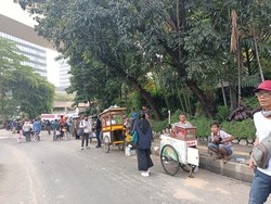 Bersyukurnya PKL Boleh Kembali Jualan di Area CFD Sudirman-Thamrin