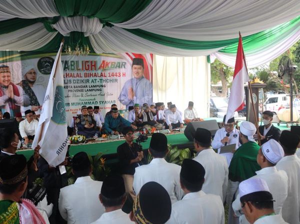 Potret Antusias Masyarakat Ikuti Tabligh Akbar di Bandar Lampung