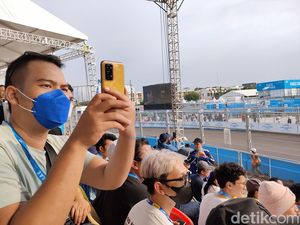 Menangkap Keseruan Formula E dengan Kamera Realme GT Neo 3T Menangkap Keseruan Formula E dengan Kamera Realme GT Neo 3T