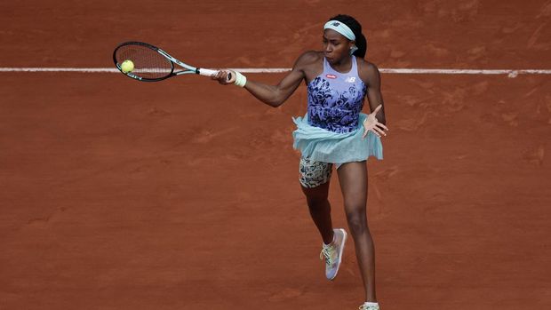 Tennis - French Open - Roland Garros, Paris, France - June 4, 2022 Cori Gauff of the U.S. in action during the women's singles final match against Poland's Iga Swiatek REUTERS/Benoit Tessier