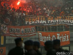 Niat Persib untuk The Jakmania Bertepuk Sebelah Tangan