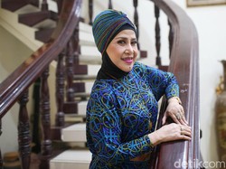 Alasan Elvy Sukaesih Harus Dandan Rapi Setiap Saat