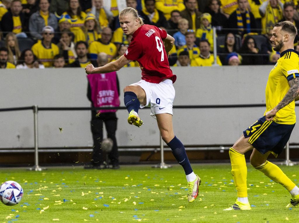 Erling Haaland Brace, Norwegia Kalahkan Swedia 2-1