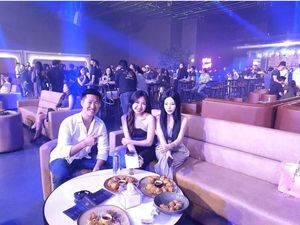 Gaya Mewah Baby Jill Saat Hangout di Bar hingga Makan di Beach Club