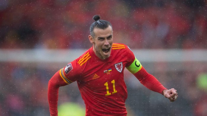 CARDIFF, WALES - JUNE 05: Gareth Bale of Wales celebrates his teams goal during the FIFA World Cup Qualifier between Wales and Ukraine at Cardiff City Stadium on June 05, 2022 in Cardiff, Wales. (Photo by Joe Prior/Visionhaus via Getty Images)