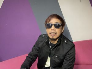 Jawab Ian Kasela soal Polemik Pencipta Lagu Cinderella Jawab Ian Kasela soal Polemik Pencipta Lagu Cinderella