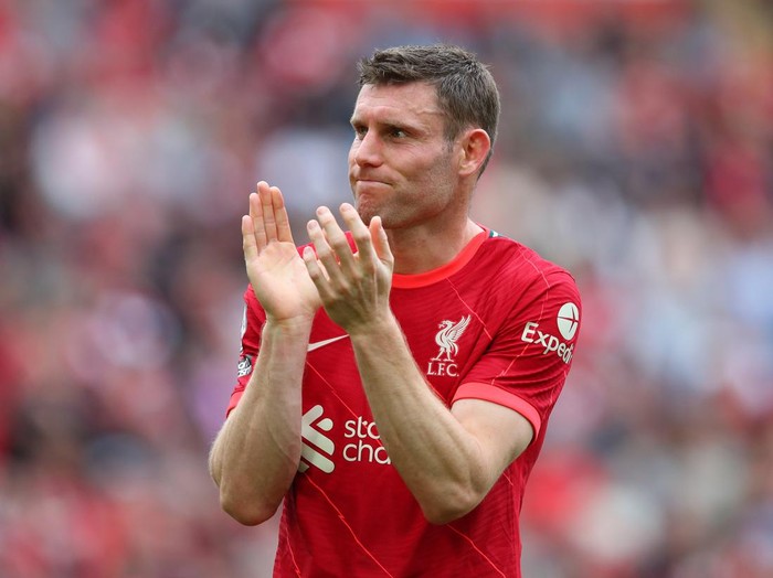 LIVERPOOL, ENGLAND - MAY 22: James Milner of Liverpool applauds fans after the Premier League match between Liverpool and Wolverhampton Wanderers at Anfield on May 22, 2022 in Liverpool, England. (Photo by Alex Livesey/Getty Images)