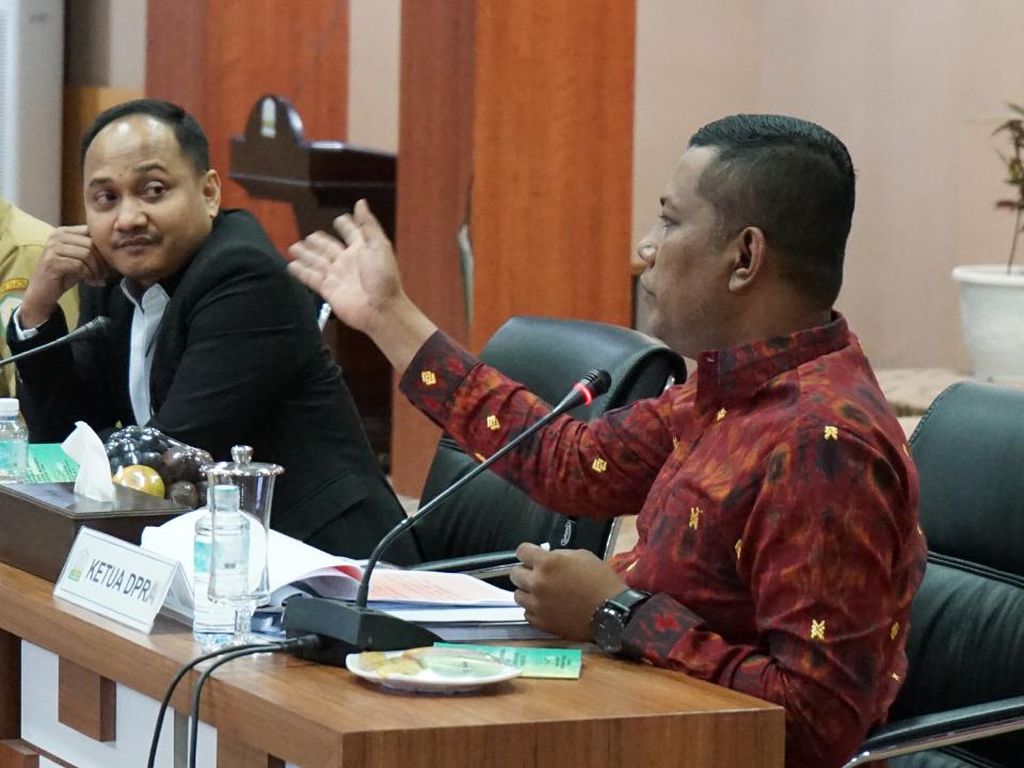 Seminar Revisi UUPA Memanas, Ketua DPR Aceh Walk Out Seminar Revisi UUPA Memanas, Ketua DPR Aceh Walk Out