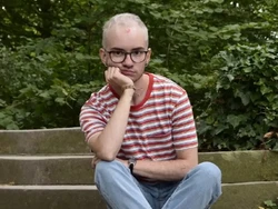 Pria dengan 10 Kepribadian Sulit Dapat Kerja, Takut Keluar Rumah Sendirian