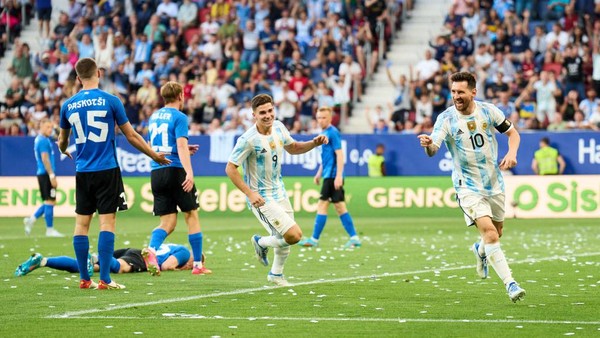 Lionel Messi PAMPLONA, SPAIN - JUNE 05: Lionel Messi of Argentina celebrates after scoring his teams third goal during the international friendly match between Argentina and Estonia at Estadio El Sadar on June 05, 2022 in Pamplona, Spain. (Photo by Juan Manuel Serrano Arce/Getty Images)