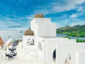 Wisata ke Labuan Bajo, Bisa Menginap di Hotel ala Santorini