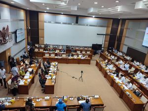 Di DPR, Mensos Risma Usul Tambah Anggaran Rp 17 T