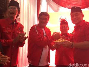 PDIP Syukuran Hari Lahir Bung Karno di Rumah Kelahiran Putra Sang Fajar PDIP Syukuran Hari Lahir Bung Karno di Rumah Kelahiran Putra Sang Fajar