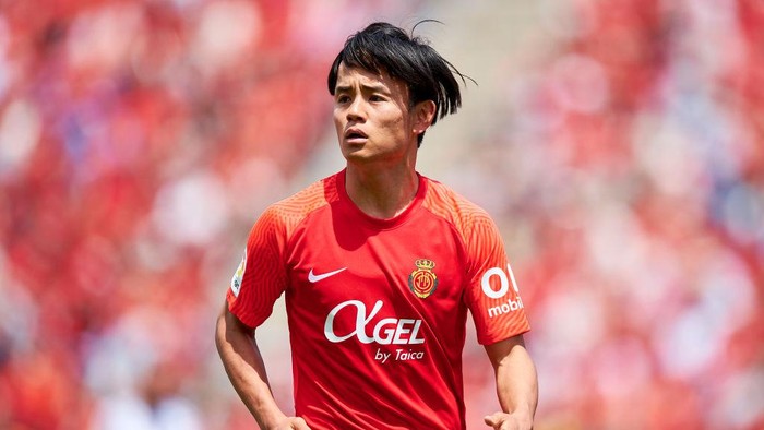 MALLORCA, SPAIN - MAY 07: Takefusa Kubo of RCD Mallorca looks on during the La Liga Santader match between RCD Mallorca and Granada CF at Estadio de Son Moix on May 07, 2022 in Mallorca, Spain. (Photo by Cristian Trujillo/Quality Sport Images/Getty Images)