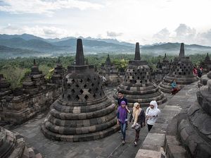 Kata Arkeolog, Menikmati Borobudur Tak Harus Naik ke Area Stupa Kata Arkeolog, Menikmati Borobudur Tak Harus Naik ke Area Stupa