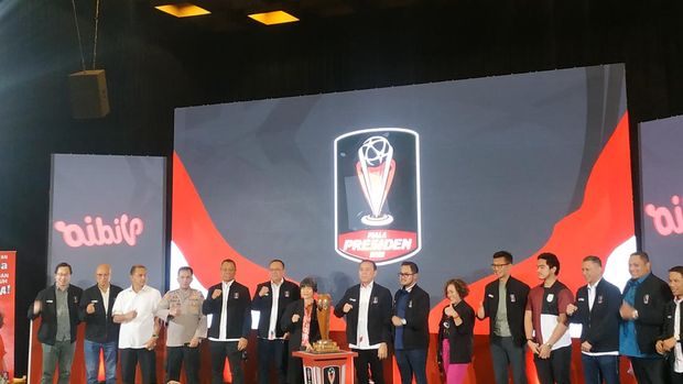Ketum PSSI Mochamad Iriawan dan Menpora Zainudin Amali dalam jumpa pers Piala Presiden 2022.