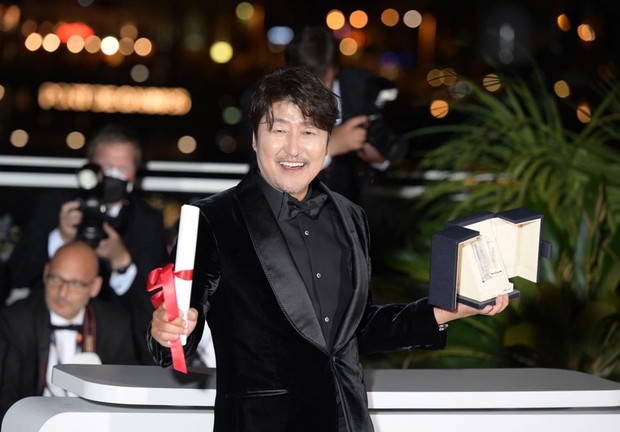 Potret Song Kang Ho di dalam Cannes Film Festival