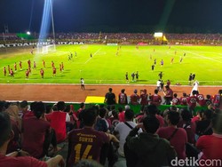 Suporter Tak Sabar Dukung PSM Makassar di Stadion BJ Habibie Parepare