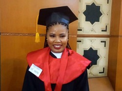 Kisah Candy, Mahasiswa Kristen Jadi Wisudawan Terbaik FISIP UIN Jakarta